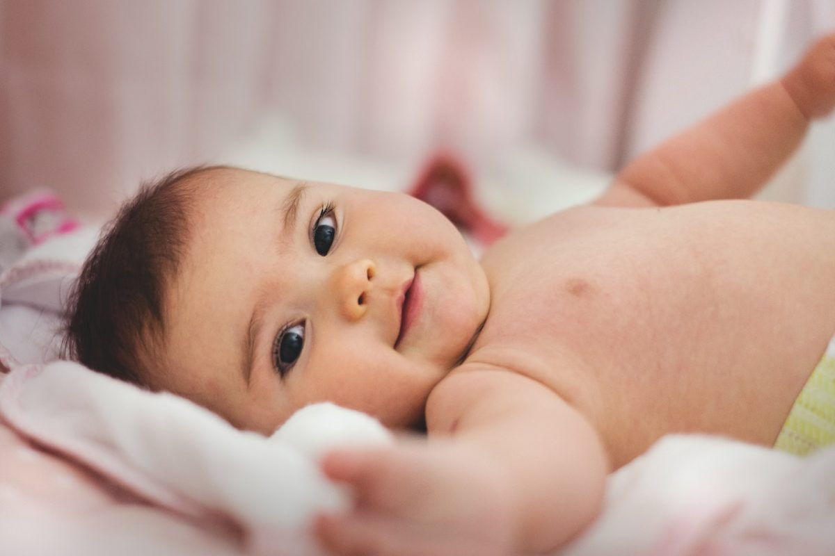 mengatasi cegukan pada bayi